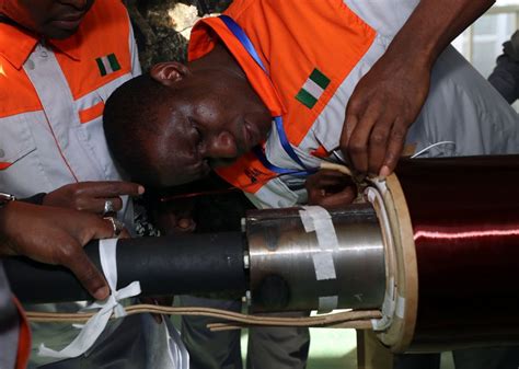  ¡X-Ray Vision: Un Viaje Fascinante a Través de la Ingeniería Nigeriana!